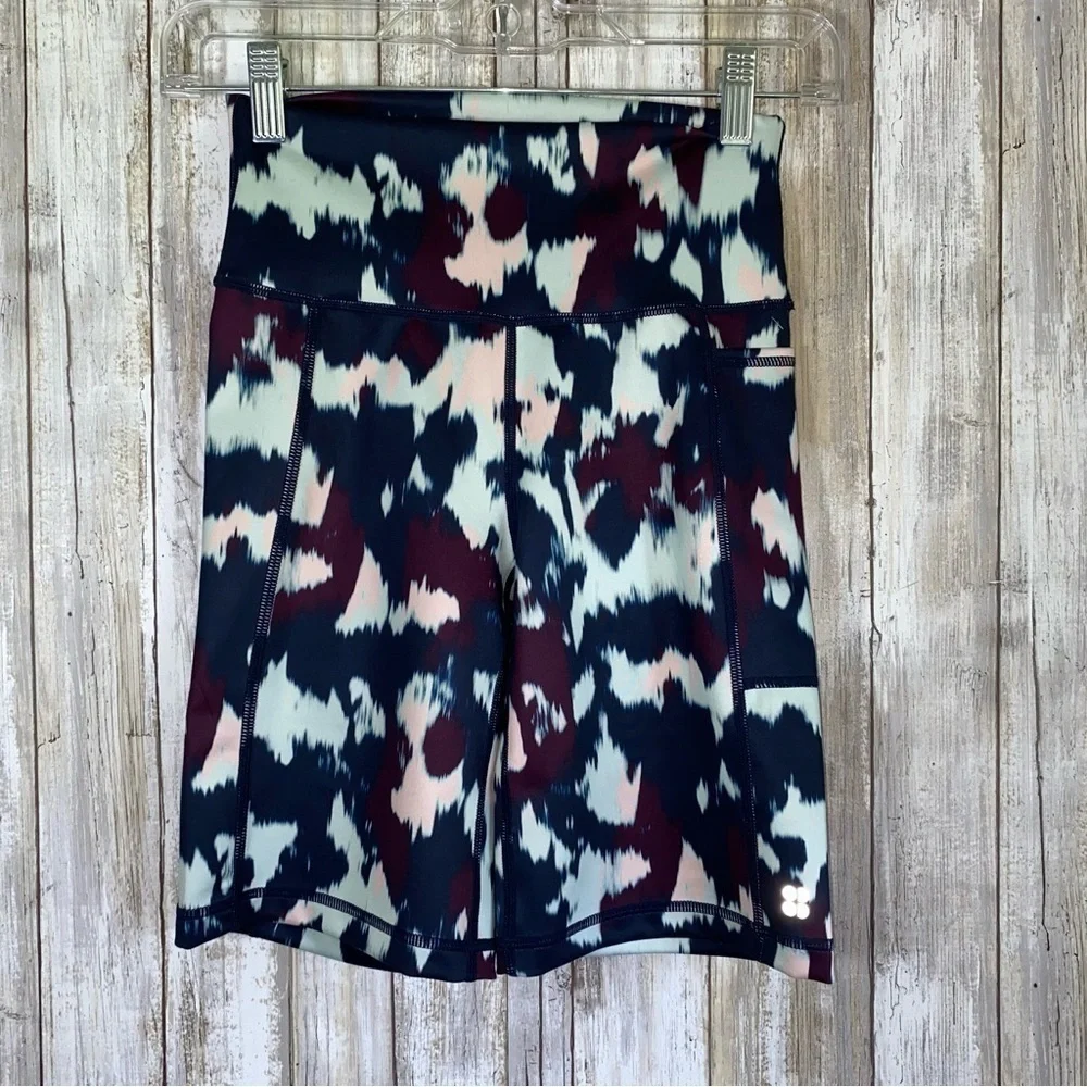 Sweaty Betty Super Sculpt 8” Multi Print Biker Shorts - Picture 2 of 7